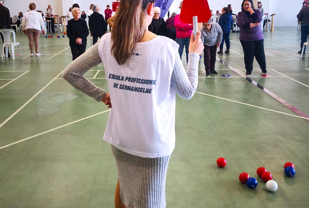 Os alunos da ESPROSER colaboraram na atividade “Dar Vida aos Anos com o Boccia”