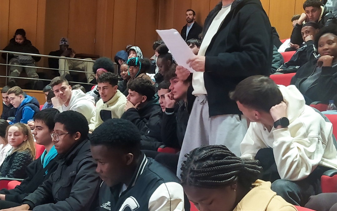 Parlamento dos Jovens – Sessão de Debate dedicada ao tema “Literacia Financeira – Todos Contam”