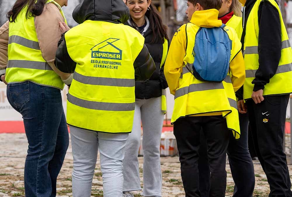 Alunos prestam apoio à organização do 4º Canicross “Rota da Castanha”